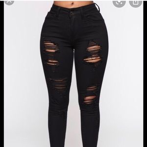 Fashion Nova High-Waist black ripped skinny jeans